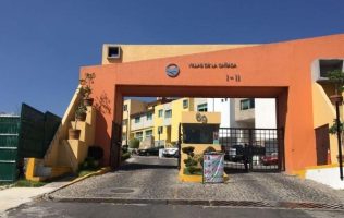 Confiaron en inmobiliaria y hoy los desalojaron, en Naucalpan