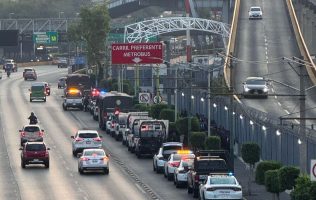 Consideran establecer zona del AICM para taxistas de aplicación: Marina