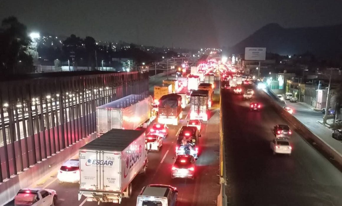Deja 3 lesionados carambola en autopista México–Puebla