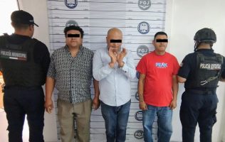 Detienen a 3 hombres armados en Valle de Chalco