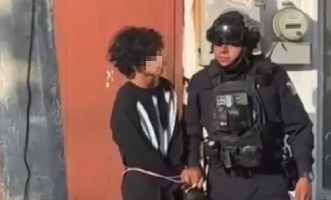 Detienen a adolescente por muerte de 2 maestras en México