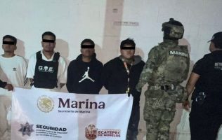 Detienen a cuatro por presunto cobro ilegal en Ecatepec