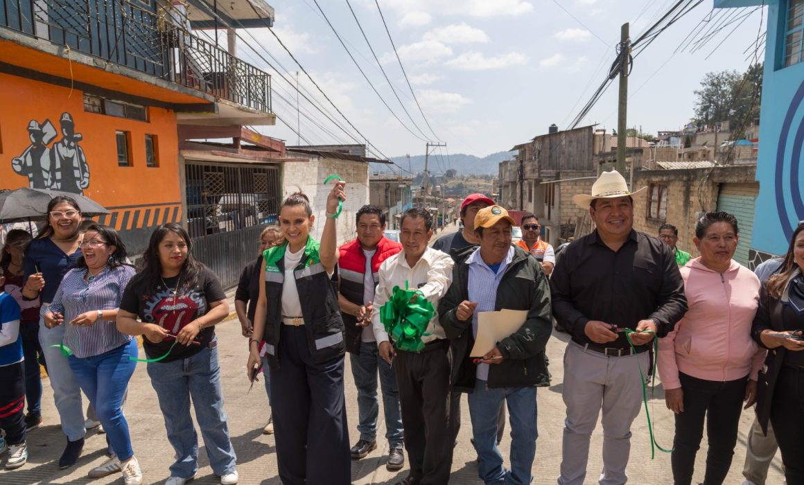 Entrega gobierno de Tianguistenco obra vial en Coatepec de las Bateas