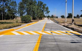 Estrenan indígenas otomí nueva carretera en Aculco