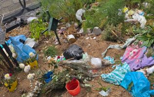 Exhiben abandono y basura en el Panteón San Rafael de Nicolás Romero