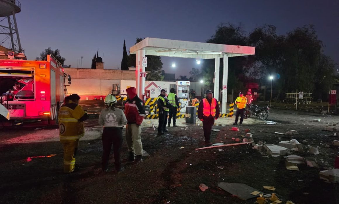Explota estación de carburación en Chalco