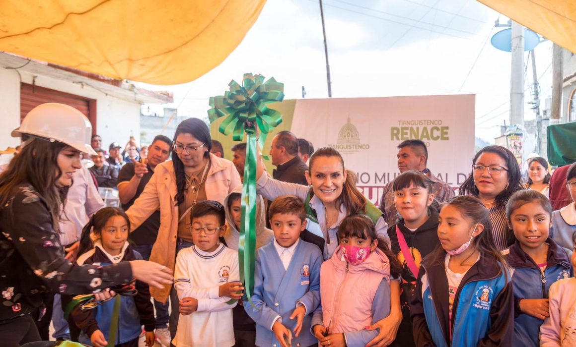 Inauguran calle Benito Juárez con concreto hidráulico en Tianguistenco