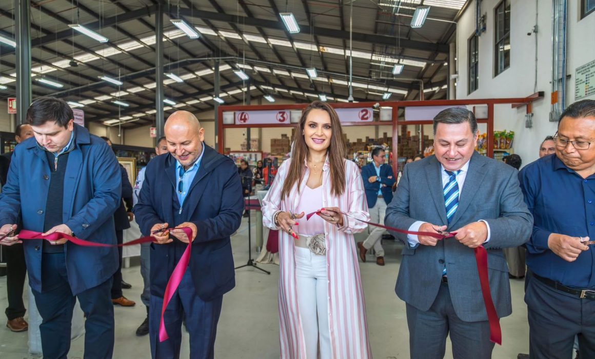 Inauguran tiendas GARIS sucursal número 62 en Tianguistenco junto con autoridades