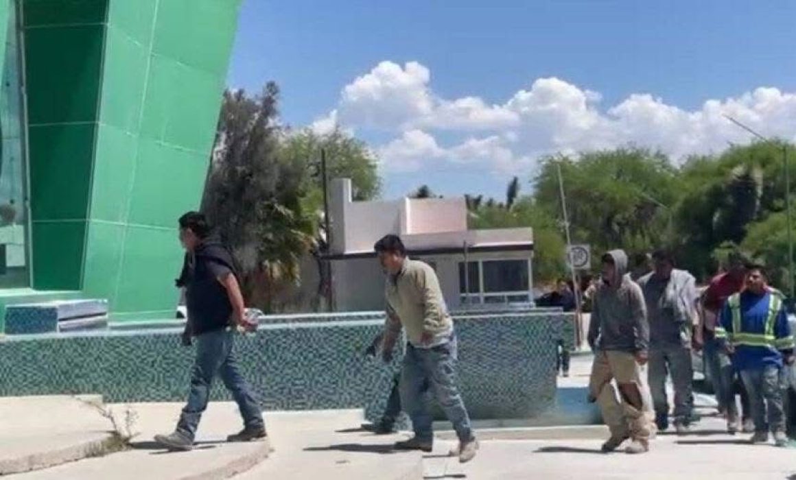 Localizan con vida a los 7 obreros desaparecidos en San Luis Potosí