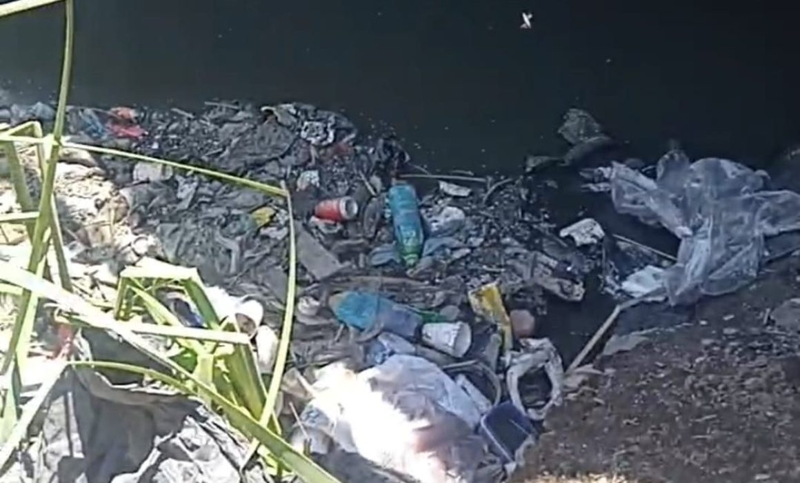 Localizan cuerpo en canal de La Compañía; límites de Neza y Chimalhuacán