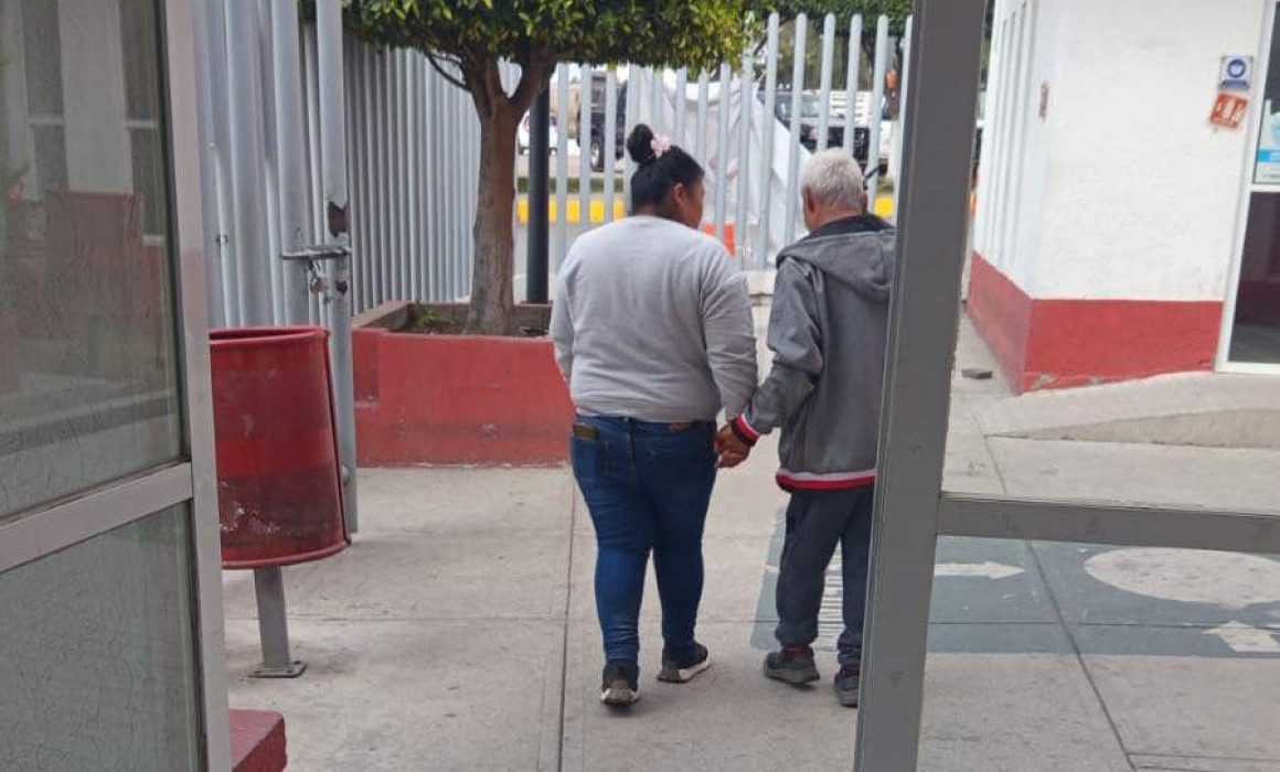 Localizan y regresan a casa a abuelo con demencia en Melchor Ocampo