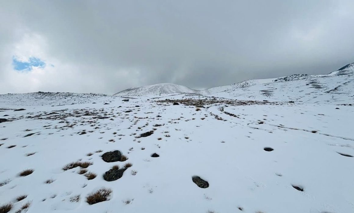 Mantienen autoridades cierre del Nevado de Toluca pese a caída de nieve