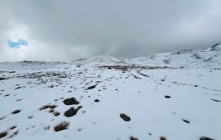 Mantienen autoridades cierre del Nevado de Toluca pese a caída de nieve