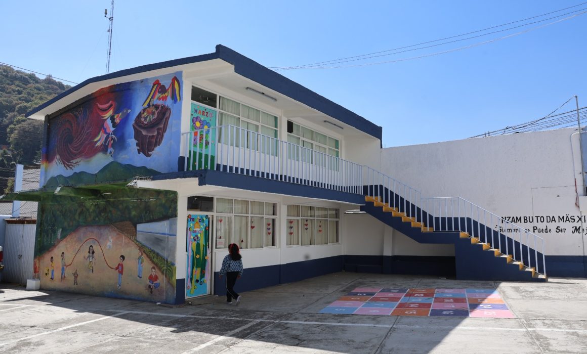 Mejora Huixquilucan las condiciones de dos escuelas públicas