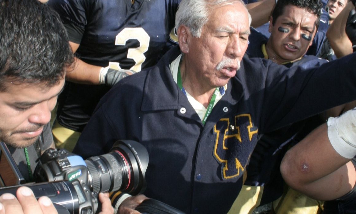 Muere Manuel Neri, leyenda del futbol americano en México