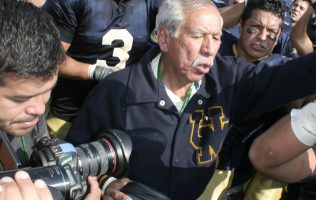 Muere Manuel Neri, leyenda del futbol americano en México