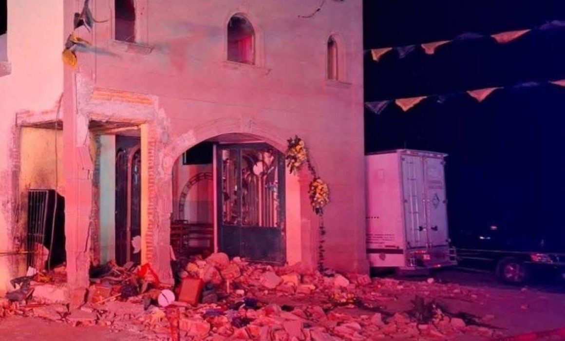 Muere hombre por explosión de pirotecnia durante fiesta religiosa de SLP