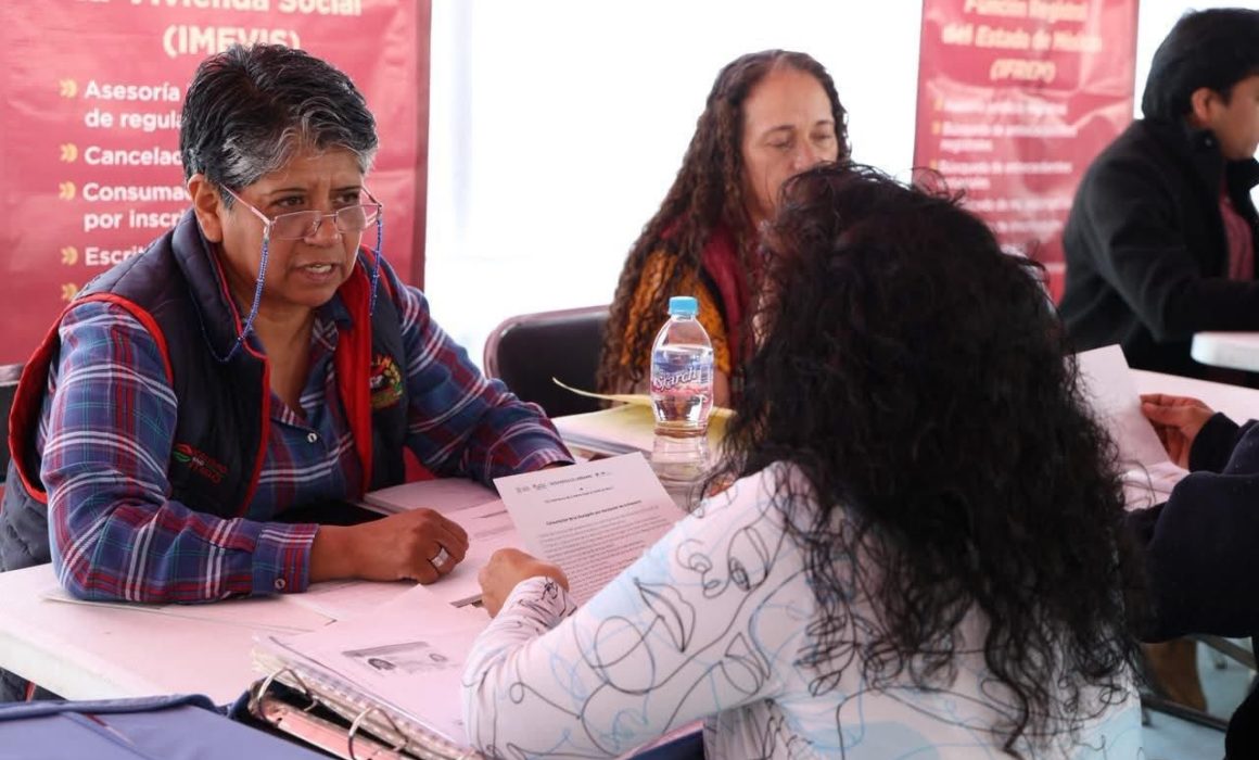 Ofrecen trámites y orientación legal en Tlalnepantla Oriente