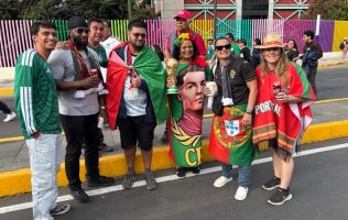 Portugués ya levantan la Copa del Mundo en el Estadio Banorte
