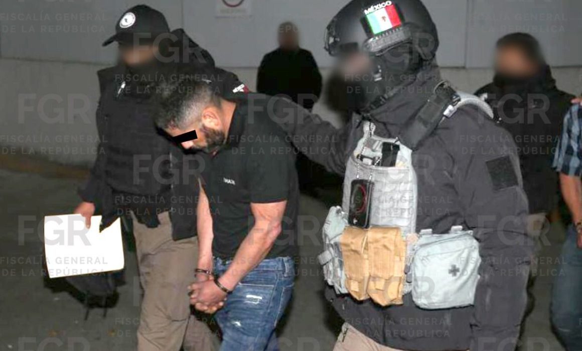Procesan a 2 presuntos gatilleros del Mencho