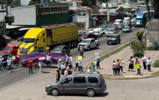 Provoca bloqueo caos vial y suspensión del Mexibús en Lechería-Texcoco