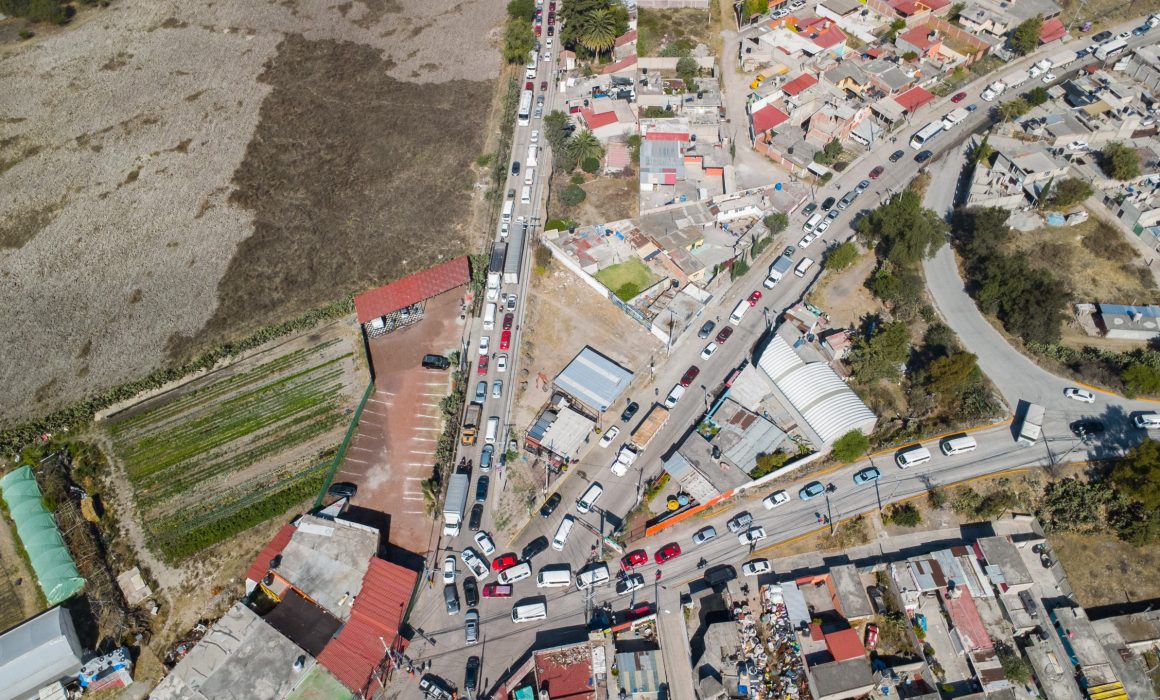 Provoca caos vial ayuntamiento de Huehuetoca por adorno de Semana Santa