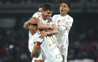 Quita Toluca invicto a Pumas en voltereta diabólica