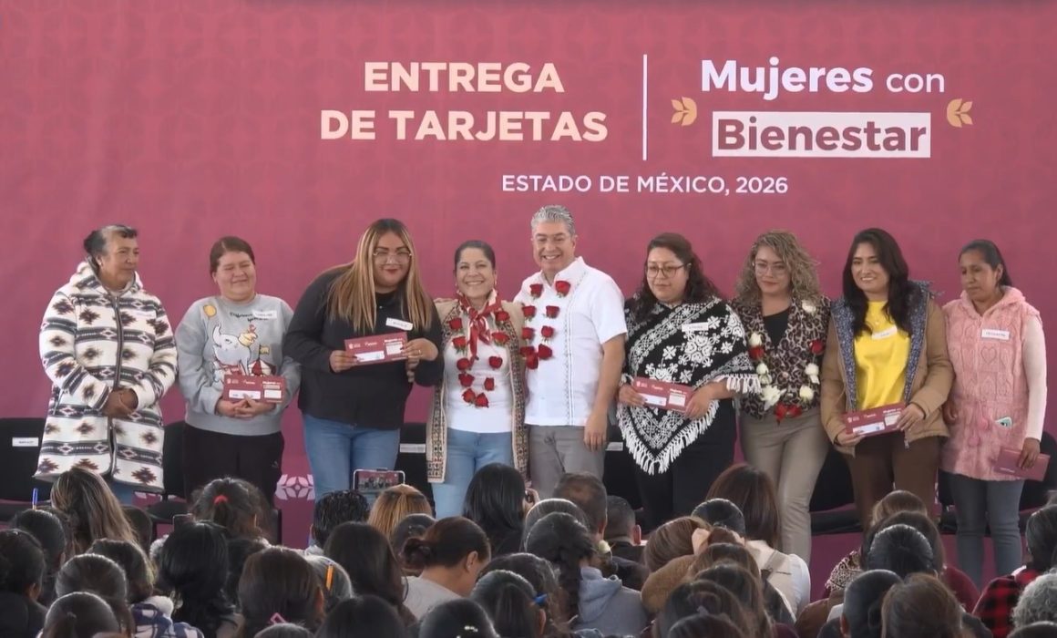 Realiza GEM entrega de tarjetas de Mujeres con Bienestar en Acambay