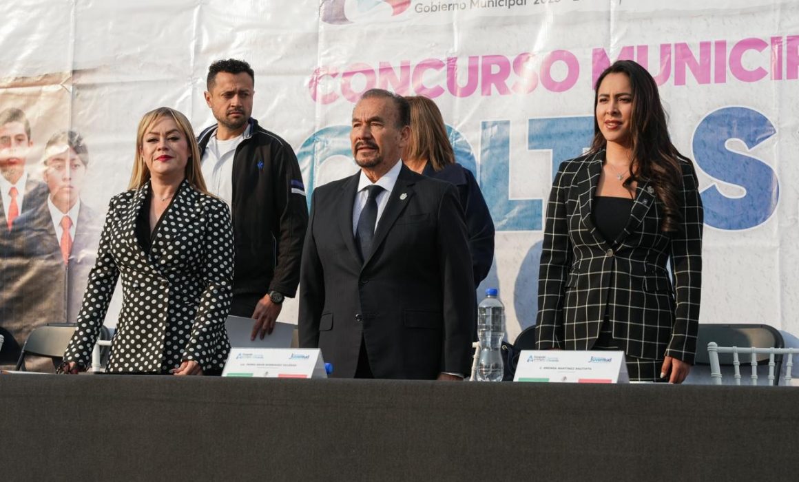 Reconoce Atizapán esfuerzo de estudiantes en concurso de escoltas