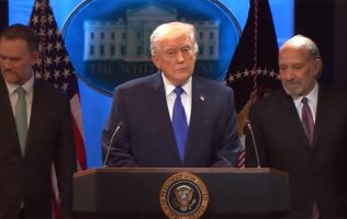 Retira Departamento de Justicia archivos de Epstein vinculados a Trump