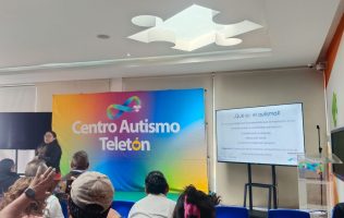 Transportistas reciben capacitación sobre autismo en Ecatepec