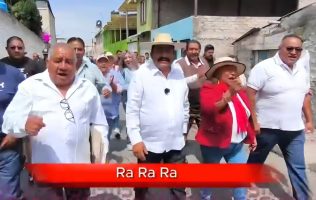 Acumula Nazario Gutiérrez reclamos ciudadanos en visita a San Felipe
