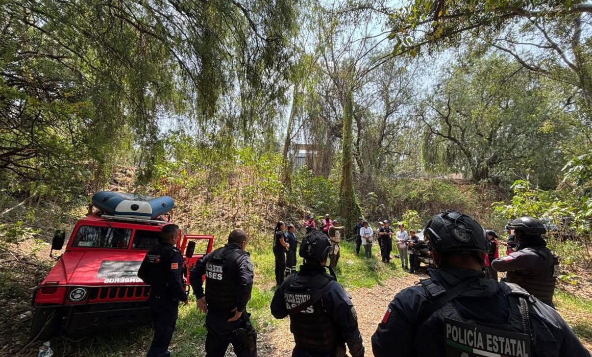 Apoyan búsqueda de personas en Lago de Guadalupe en Atizapán