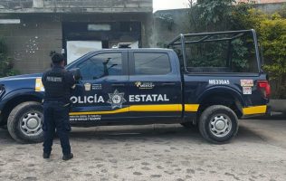 Aseguran predio con autos desvalijados al interior en Chalco