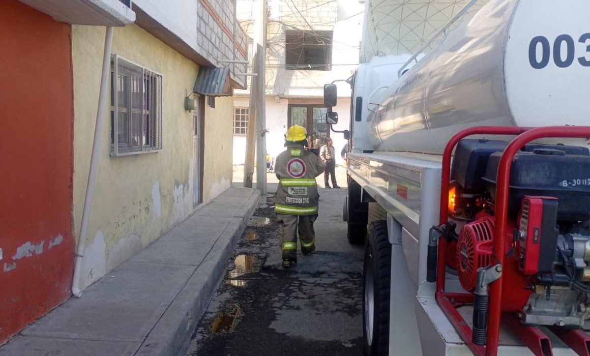 Atienden explosión de pirotecnia en casa de Tultepec