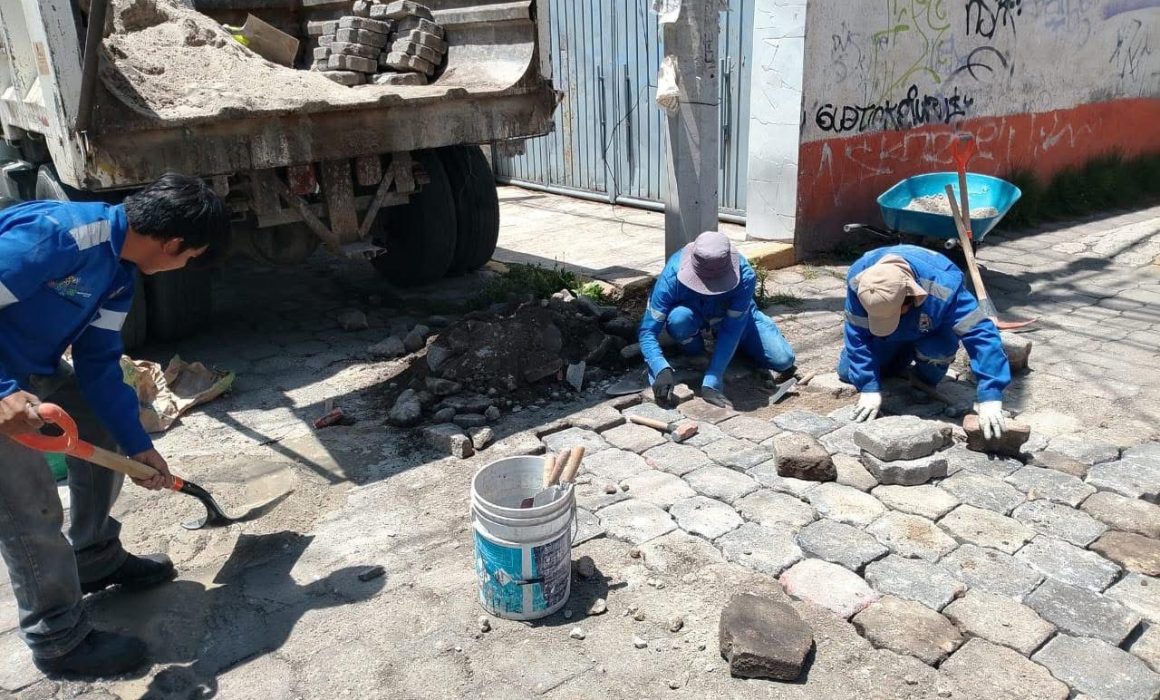 Avanza Escuadrón SIN-BA en Metepec con bacheo y mejora de caminos