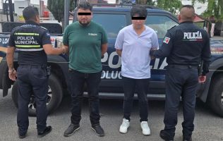 Caen 2 sujetos con 15 celulares robados en Toluca tras atraco a mujer