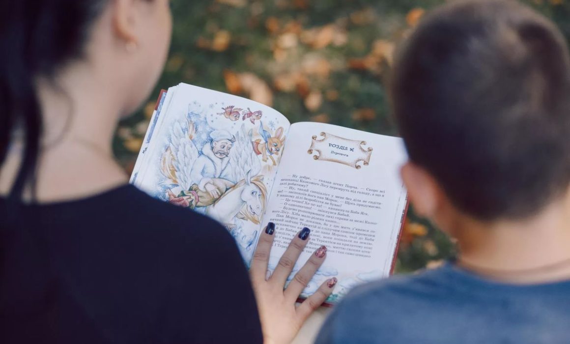 Celebra el Día del Libro Infantil y Juvenil con hábitos de lectura