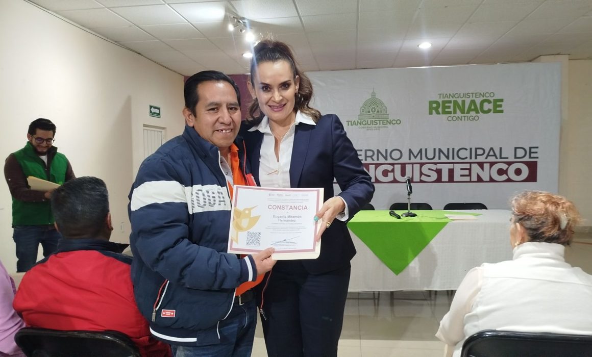 Certifican a más de 50 negocios para elevar servicios en Tianguistenco