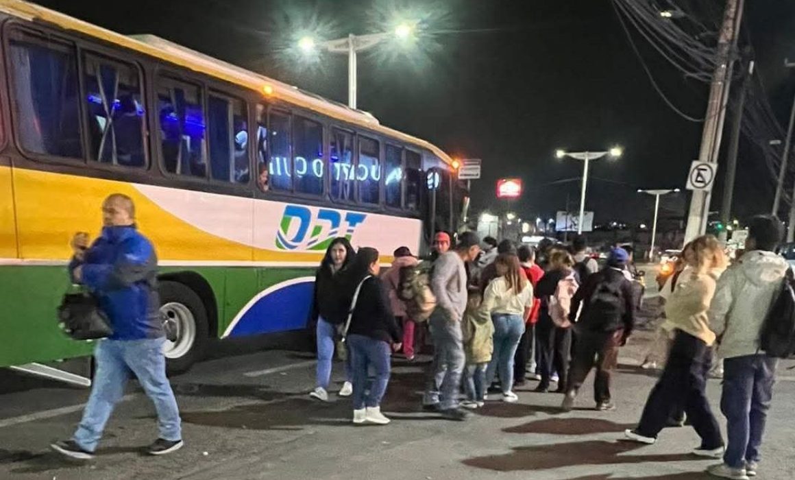 Colapsan bloqueos la México–Pachuca y afectan transporte a Tecámac