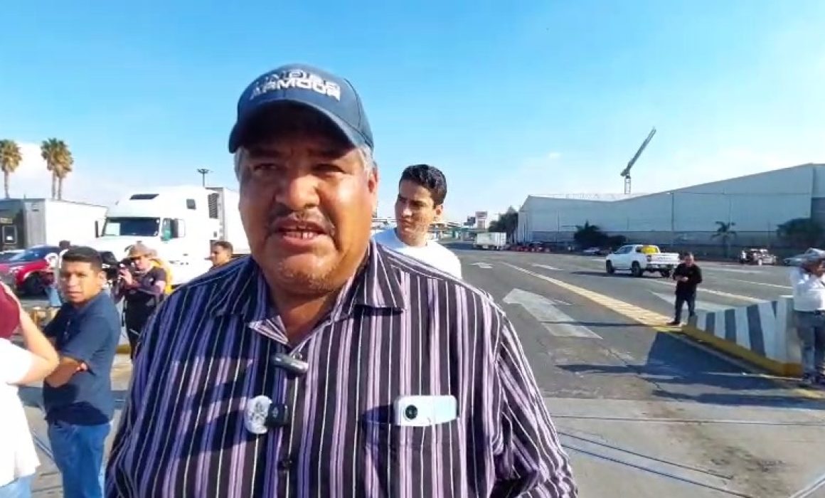 Condena Teoloyucan agresiones y bloquea caseta de Tepotzotlán