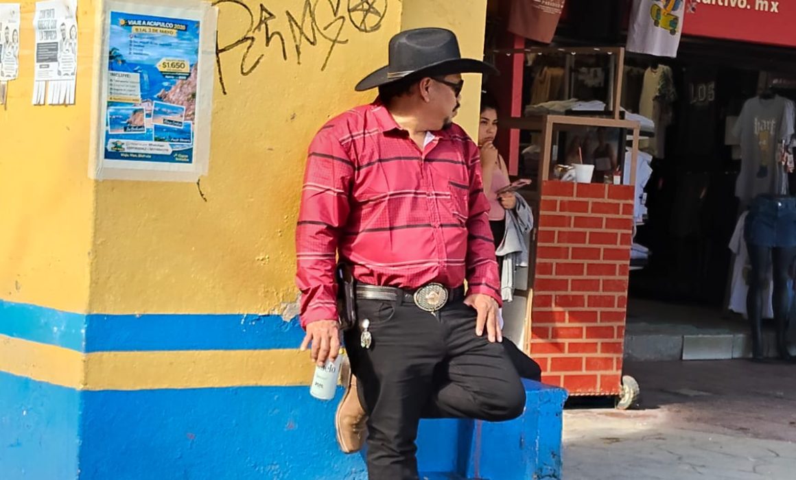 Desafían ley seca en Huehuetoca; consumen alcohol en plena vía pública