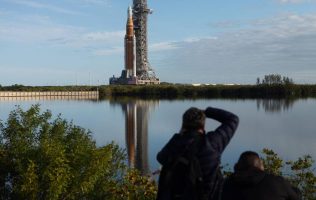 Despega Artemis II rumbo a la órbita lunar tripulada