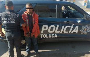 Detiene policía a presunto ladrón de cable de telefonía en Toluca
