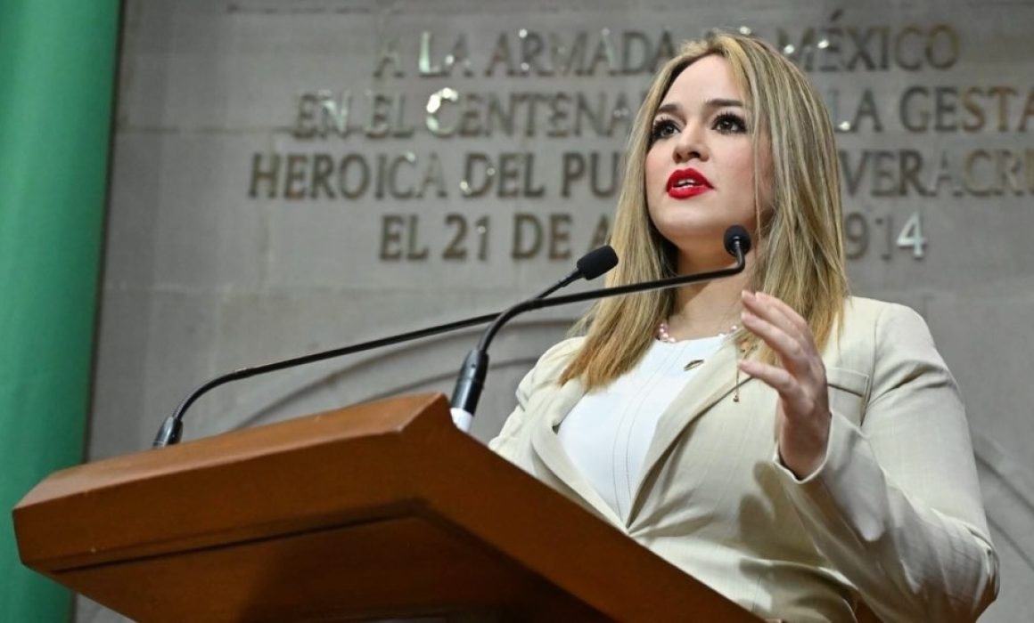 Encabeza Jennifer González histórico Parlamento Juvenil del Edomex
