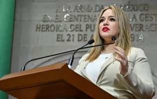 Encabeza Jennifer González histórico Parlamento Juvenil del Edomex