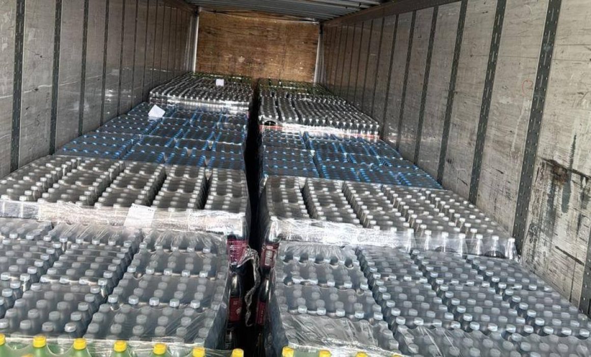 Encuentran en Teoloyucan camión con 700 mil pesos en refresco