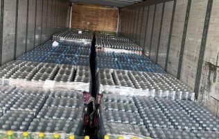 Encuentran en Teoloyucan camión con 700 mil pesos en refresco