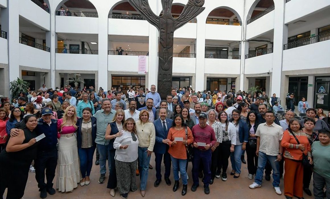 Entrega Atizapán apoyos a COPACIS y delegados