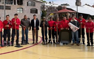 Entrega Raziel Chavarría equipo a Protección Civil en Jilotzingo